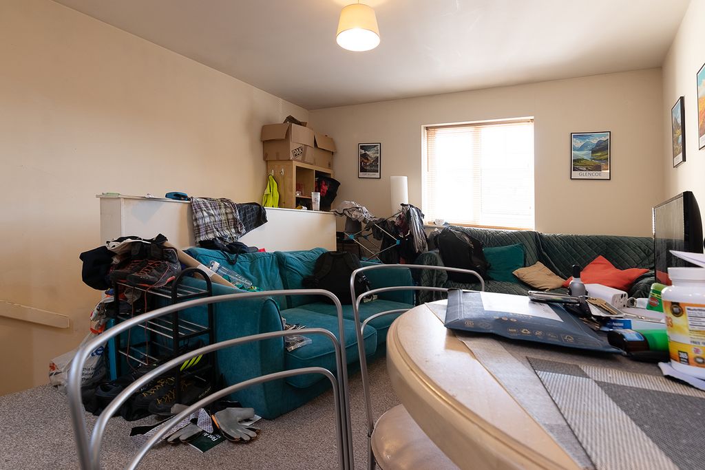 Property photo 2 of 30