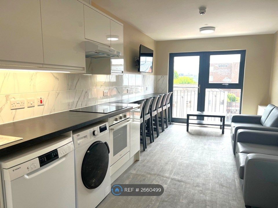 Property photo 2 of 24