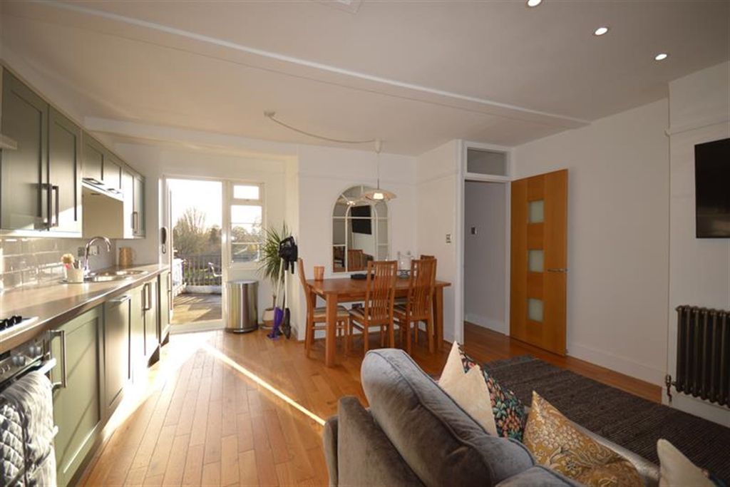 Property photo 1 of 12 (Main)