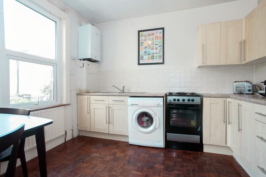 Property photo 3 of 8 3