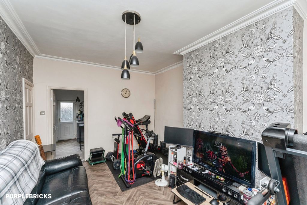Property photo 3 of 21