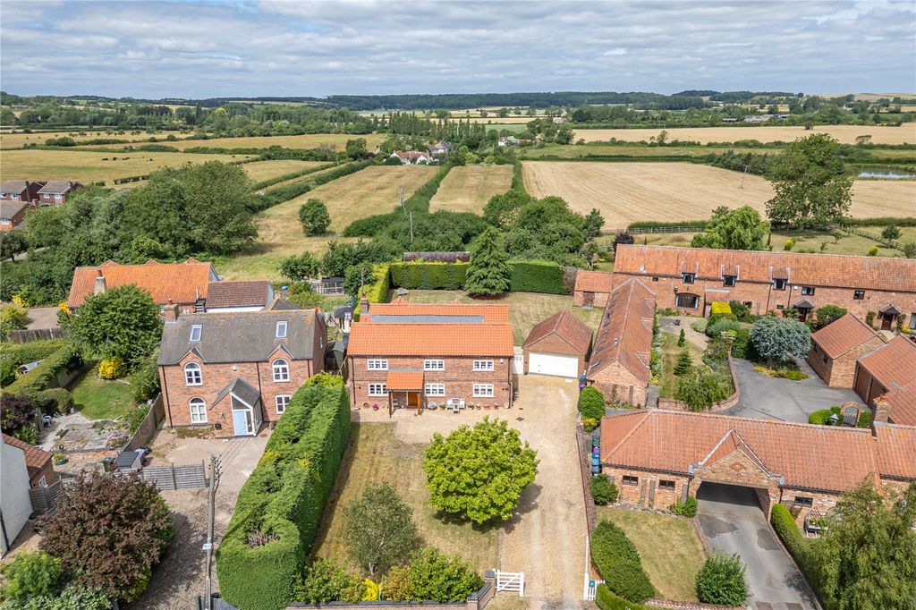 Property photo 1 of 52 Picture No. 02