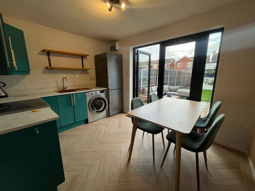 Property photo 3 of 11