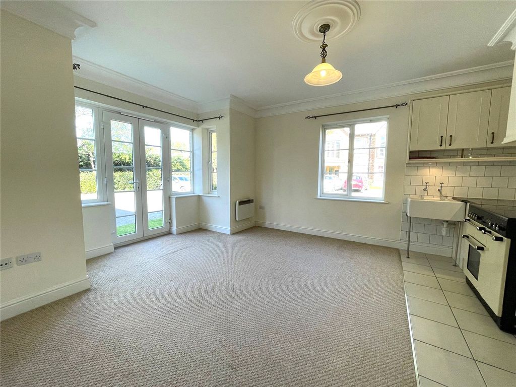 Property photo 2 of 7 Picture No. 23