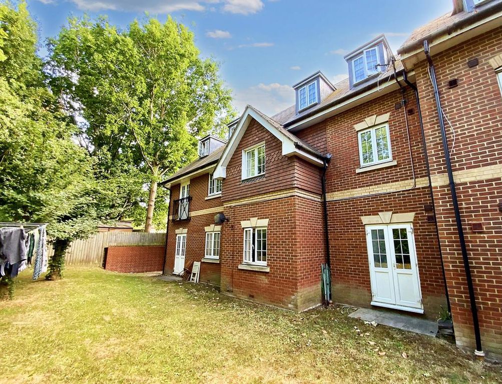 Property photo 1 of 9