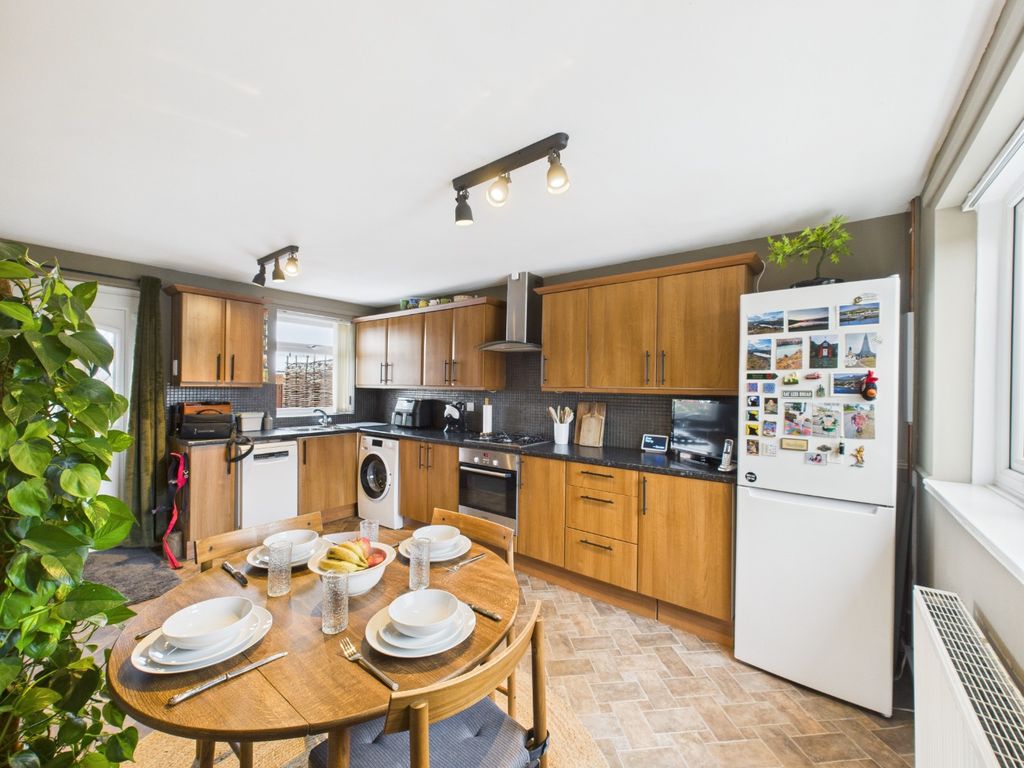 Property photo 3 of 16 4604207