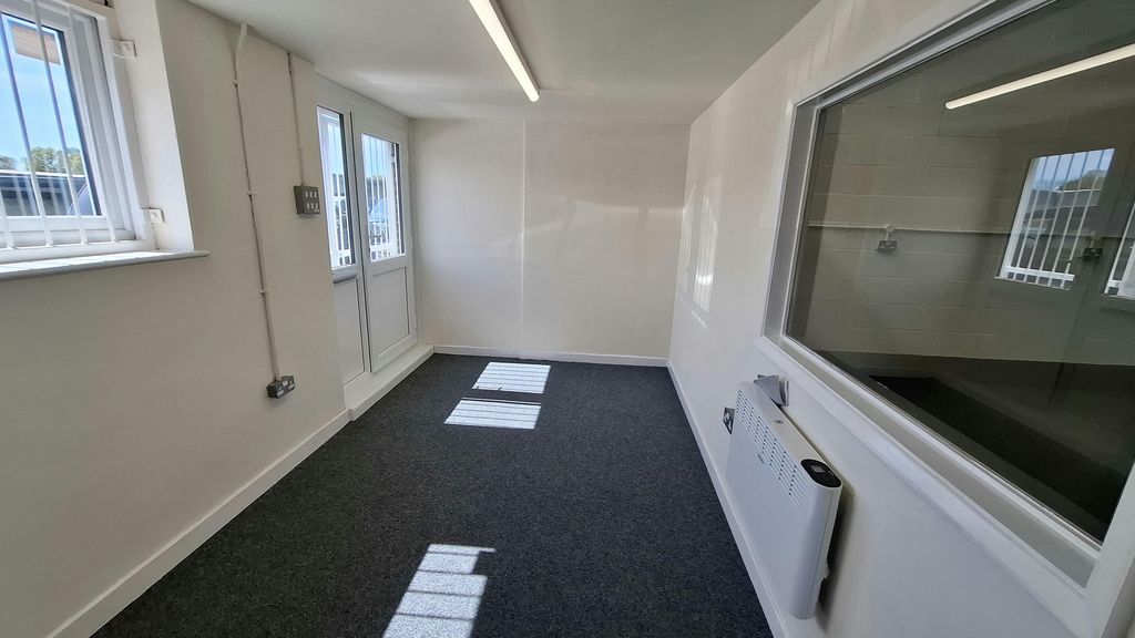 Property photo 3 of 6 Image 3