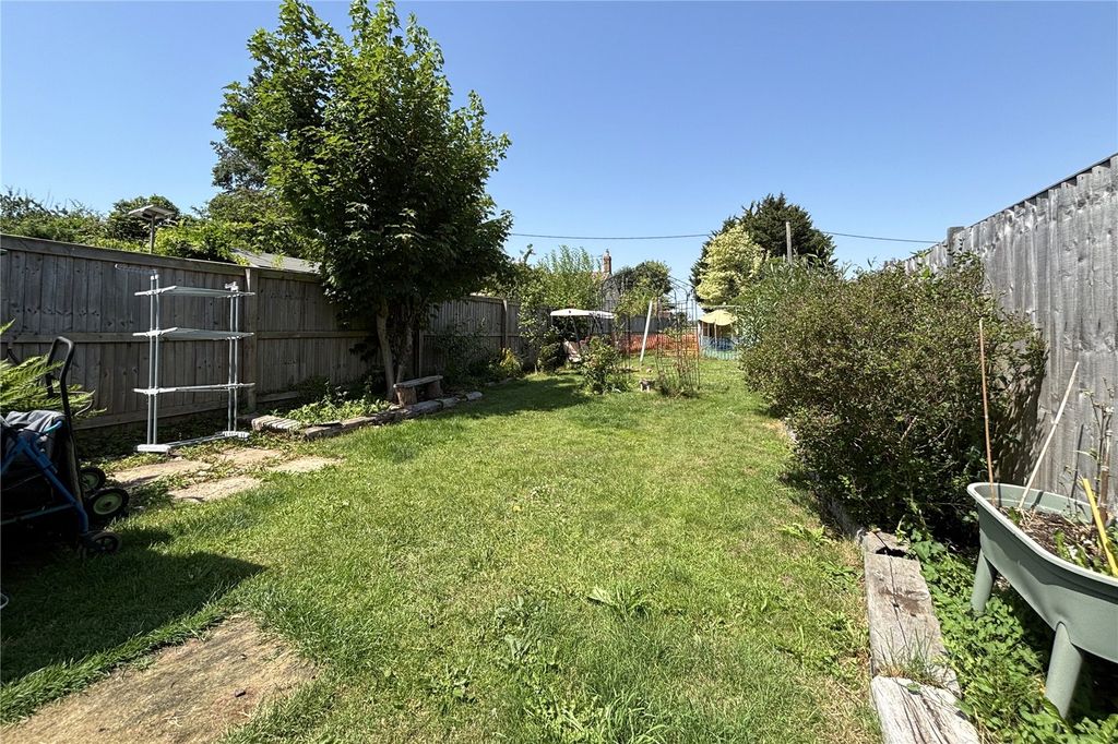 Property photo 2 of 23 Picture No. 16