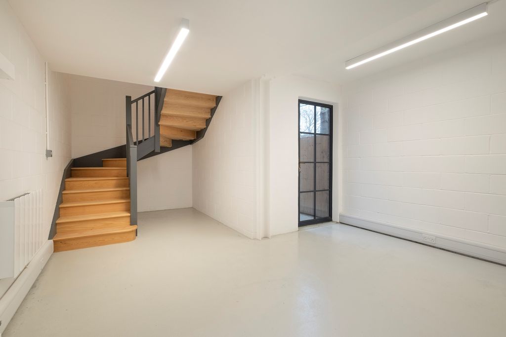 Property photo 3 of 3