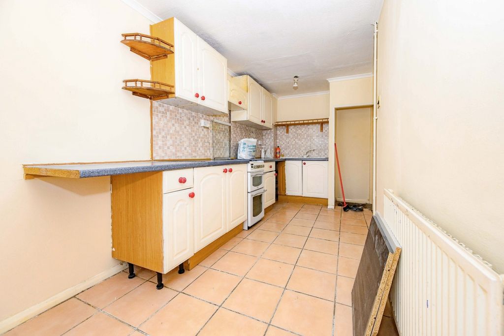Property photo 3 of 8 Pbox-Img.Jpg