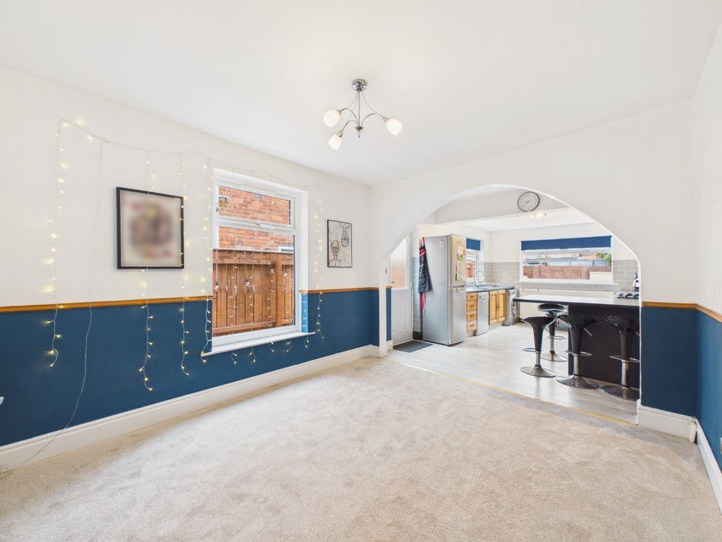Property photo 3 of 17 4886488