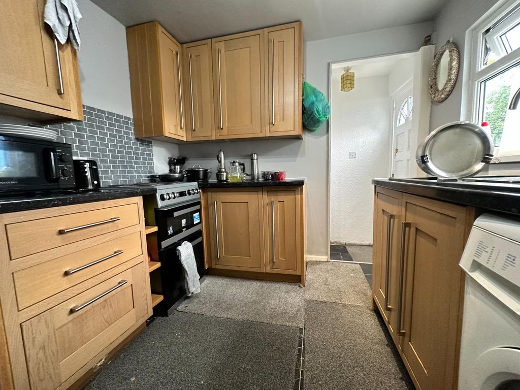 Property photo 1 of 5 Kitchen Desborough.Jpeg