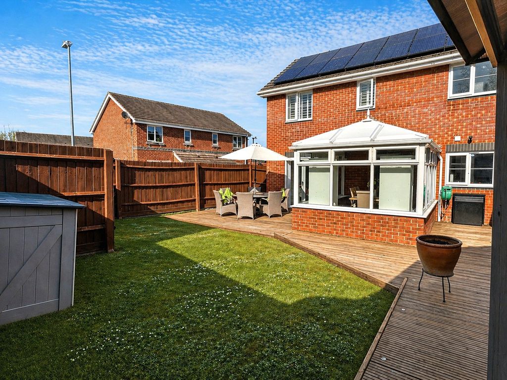 Property photo 2 of 15 Picture No. 20