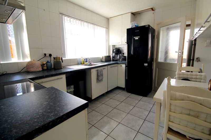 Property photo 3 of 13 Kitchen