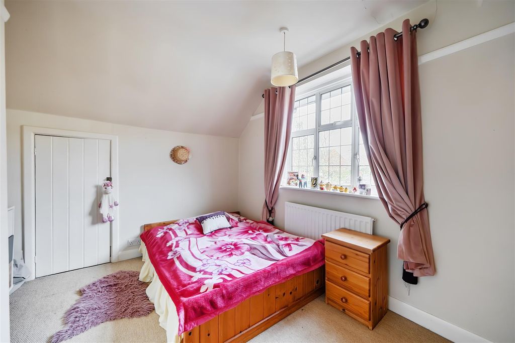 Property photo 2 of 21 1418359-2-699c6Ddfe2Aa9.Jpg