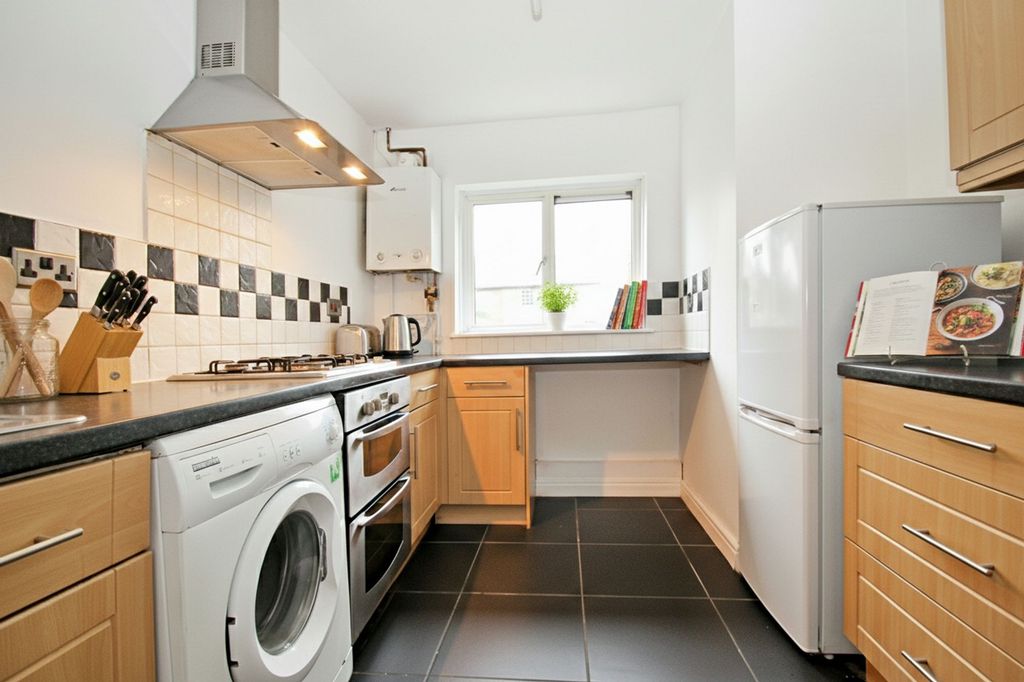 Property photo 2 of 5