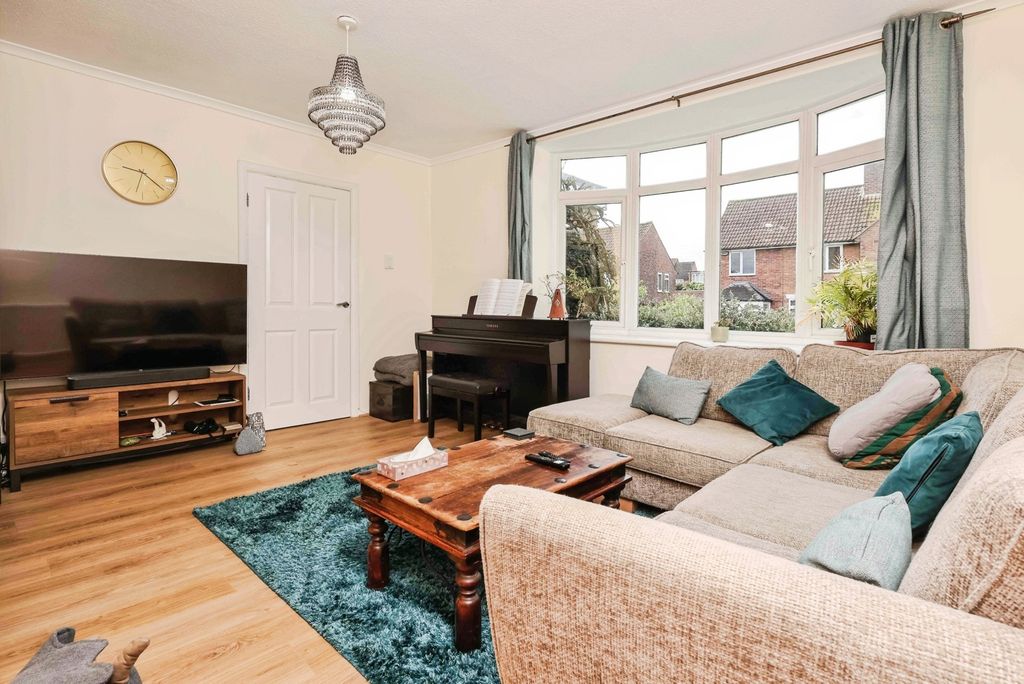 Property photo 3 of 19 Pbox-Img.Jpg