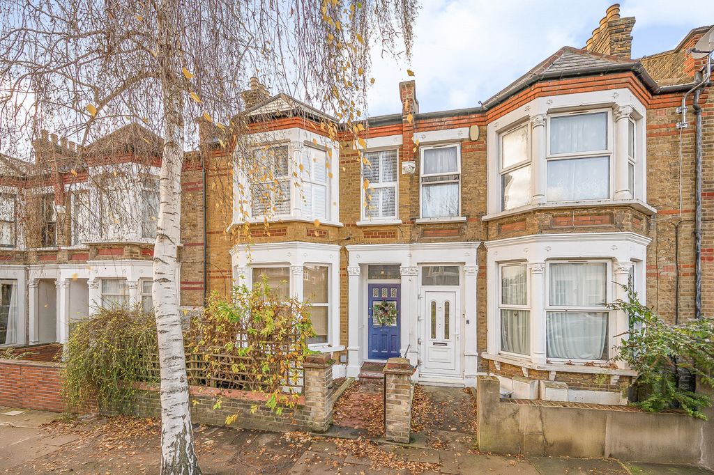 Property photo 1 of 11