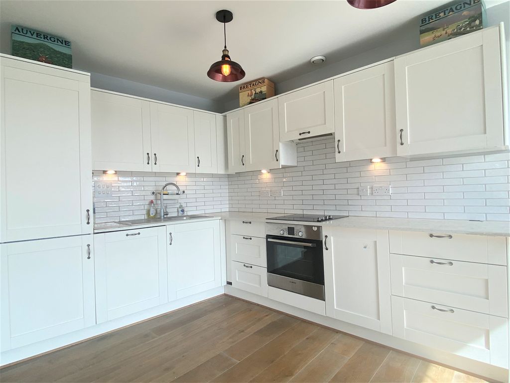 Property photo 3 of 13 Kitchen