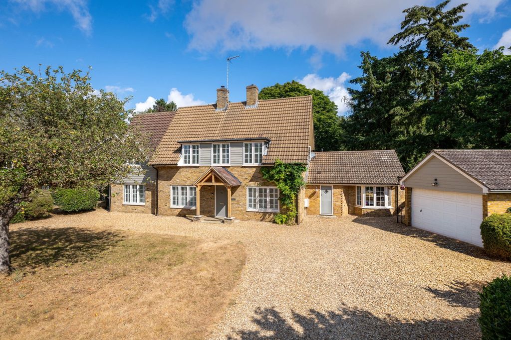 Property photo 2 of 42