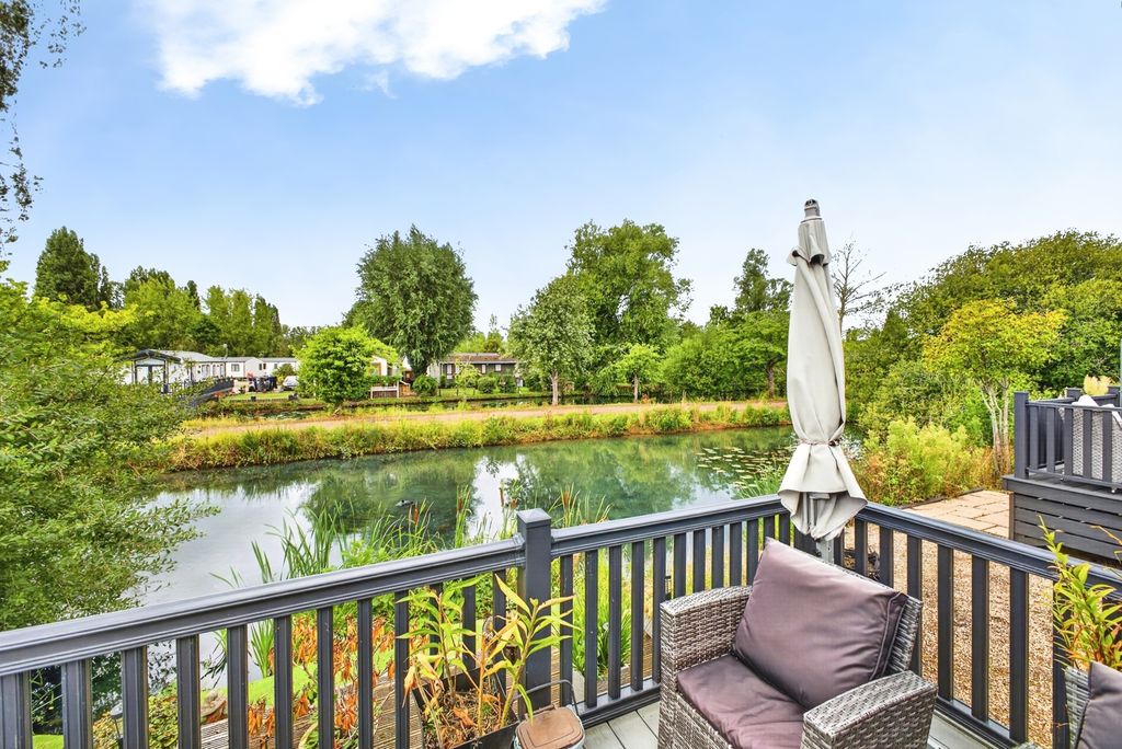 Property photo 2 of 17 Pbox-Img.Jpg