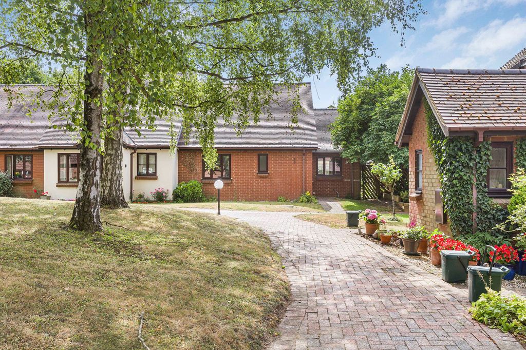 Property photo 1 of 12