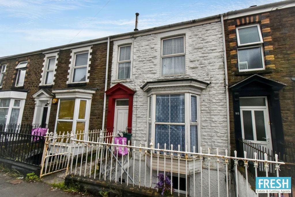Property photo 1 of 36
