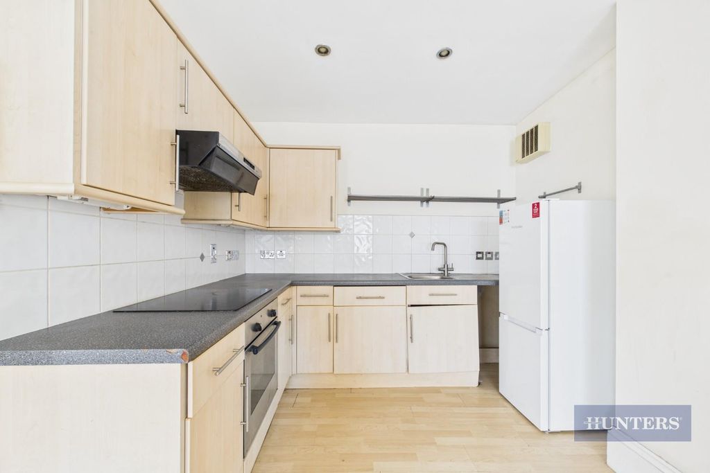 Property photo 2 of 11 Cam05152G0-Pr0311-Still007.Jpg