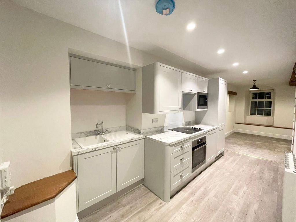 Property photo 1 of 6 Image