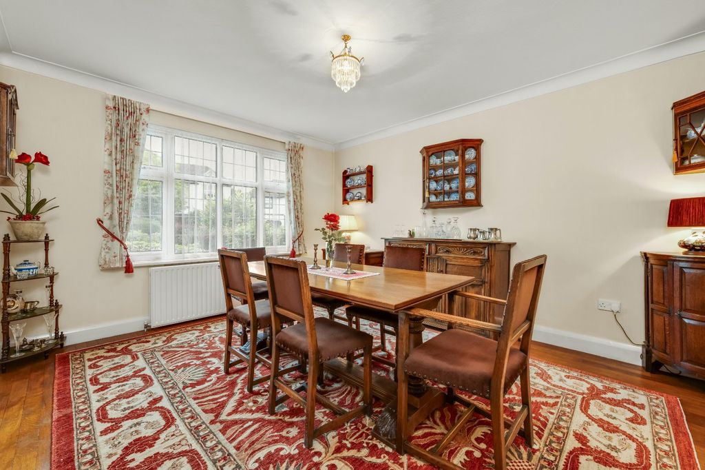 Property photo 2 of 20 Dining Room