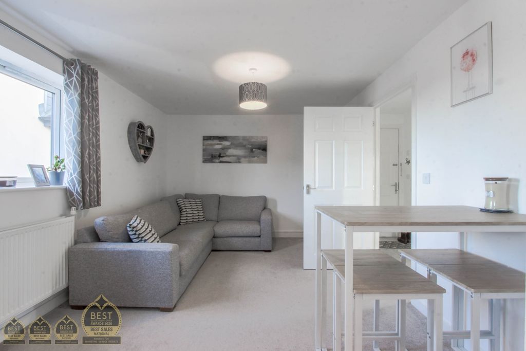 Property photo 3 of 9 Img_9673-Hdr