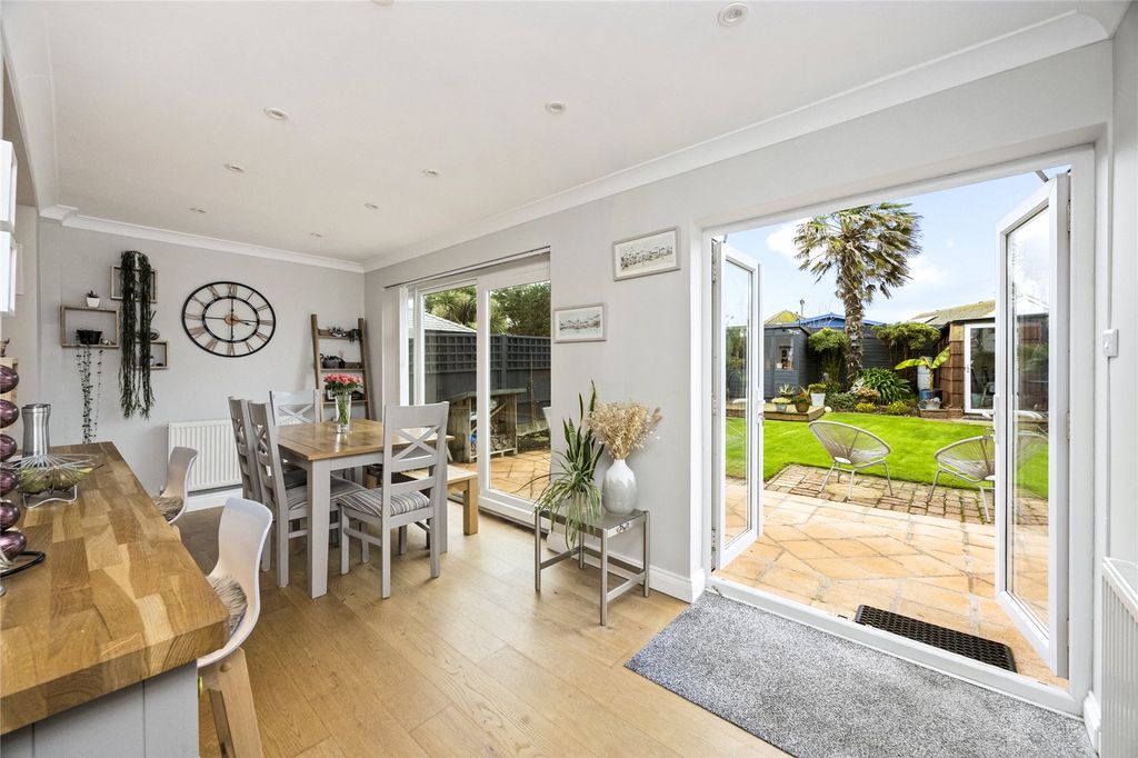 Property photo 3 of 20 Picture No. 31