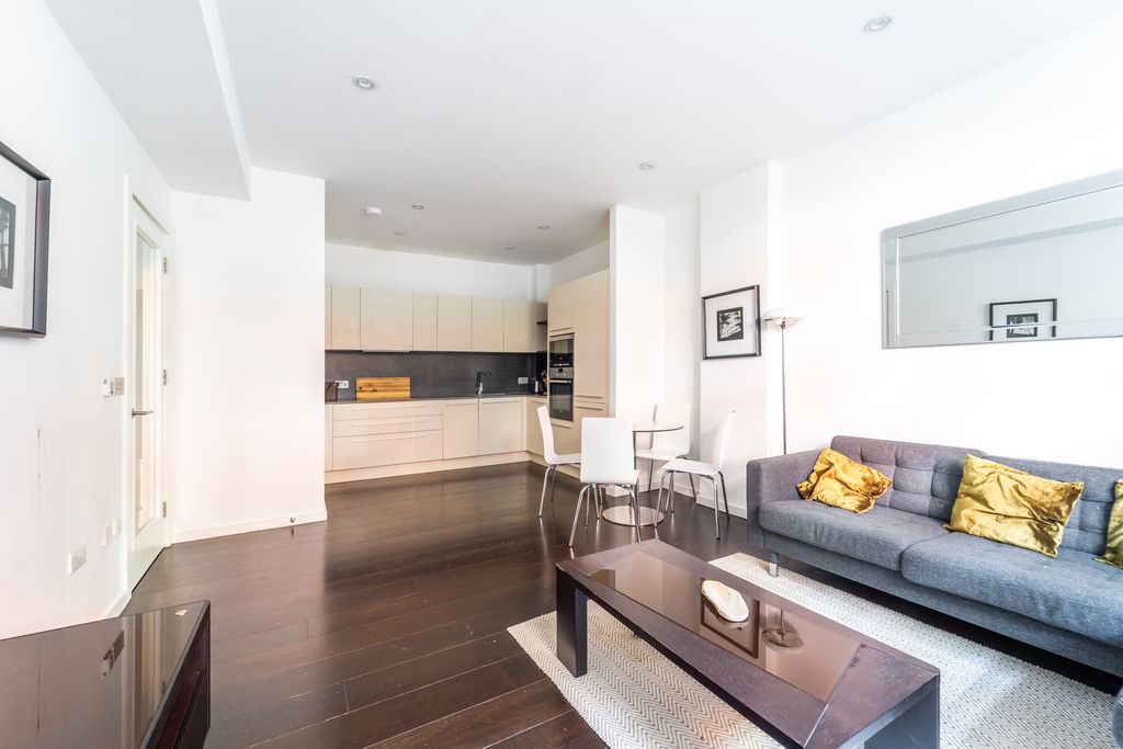 Property photo 3 of 9