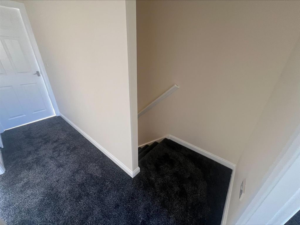 Property photo 3 of 12 2.Jpeg