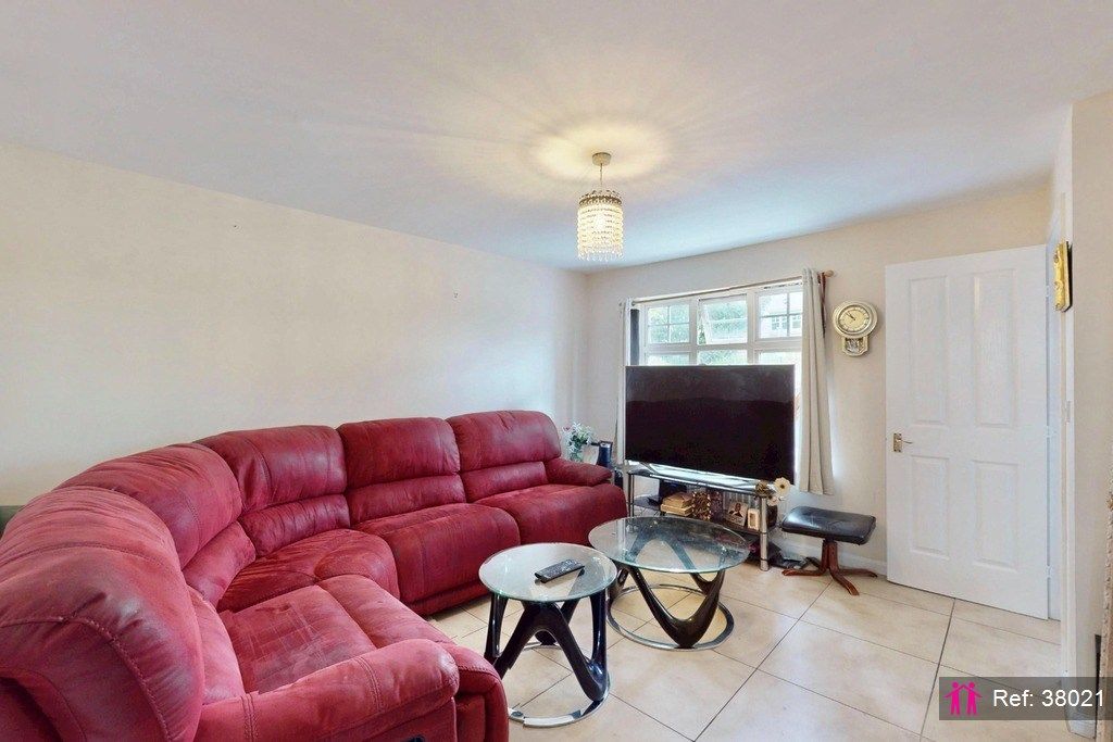 Property photo 3 of 27