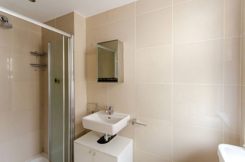 Property photo 3 of 4