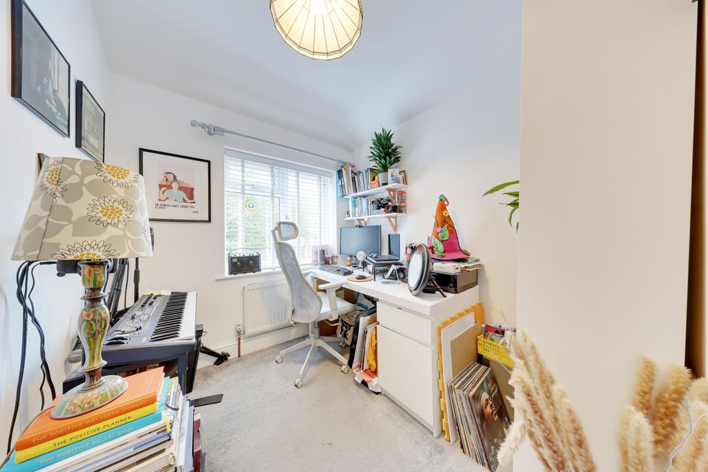 Additional image 11 of 3 bed semi-detached house for saleGoodmead Road, Orpington BR6