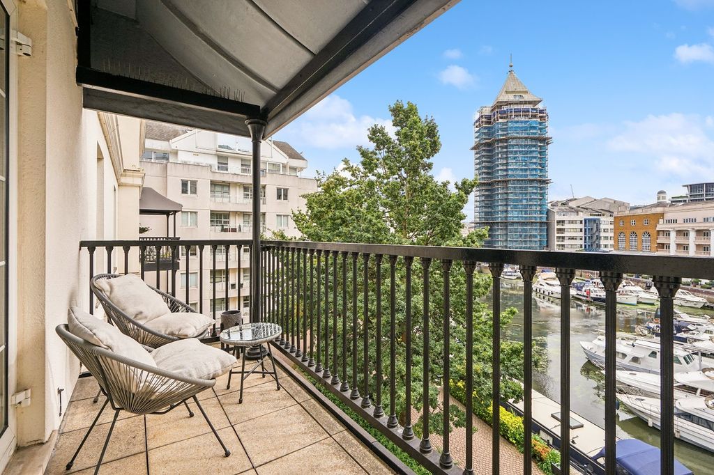 Property photo 3 of 15