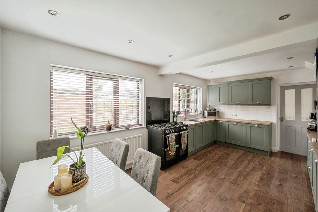 Property photo 2 of 18 Kitchen/Dining Room