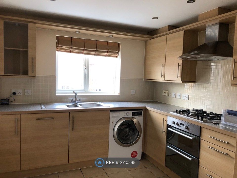 Property photo 2 of 13