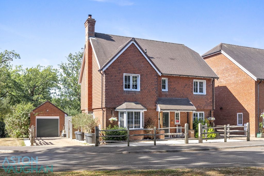 Property photo 1 of 32 5377480