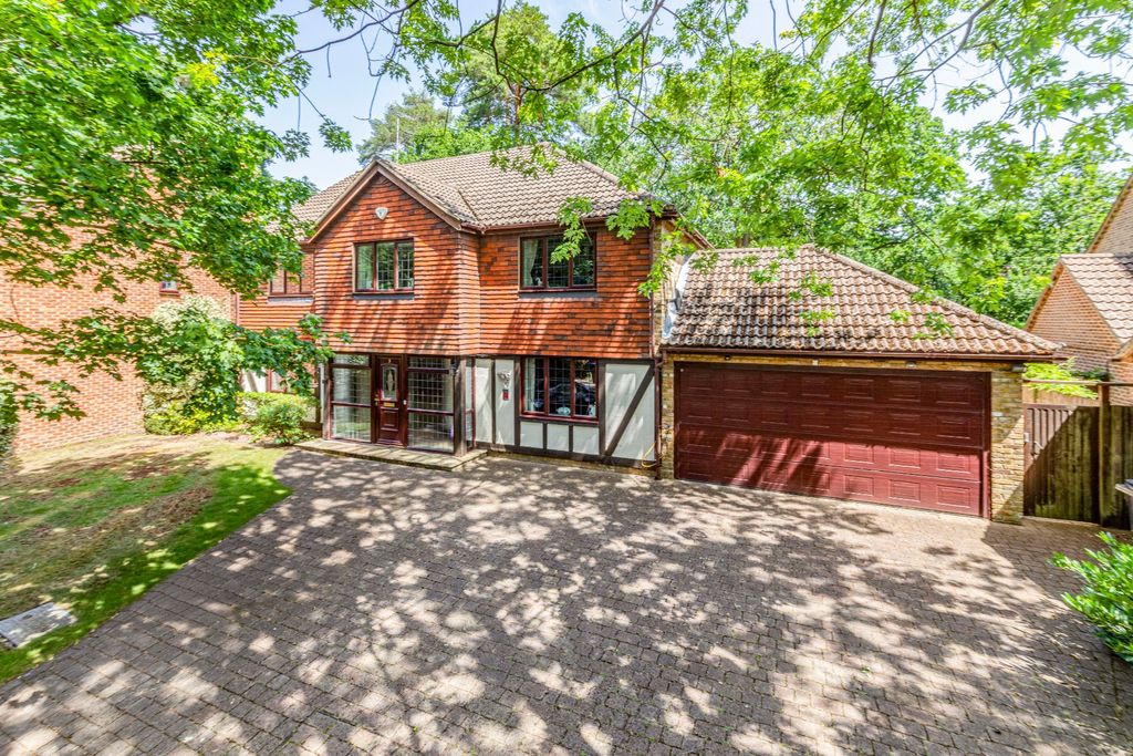 Property photo 1 of 33 Picture No. 37