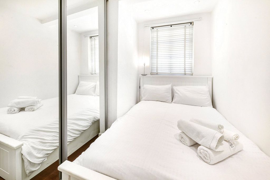 Property photo 3 of 5 Bedroom