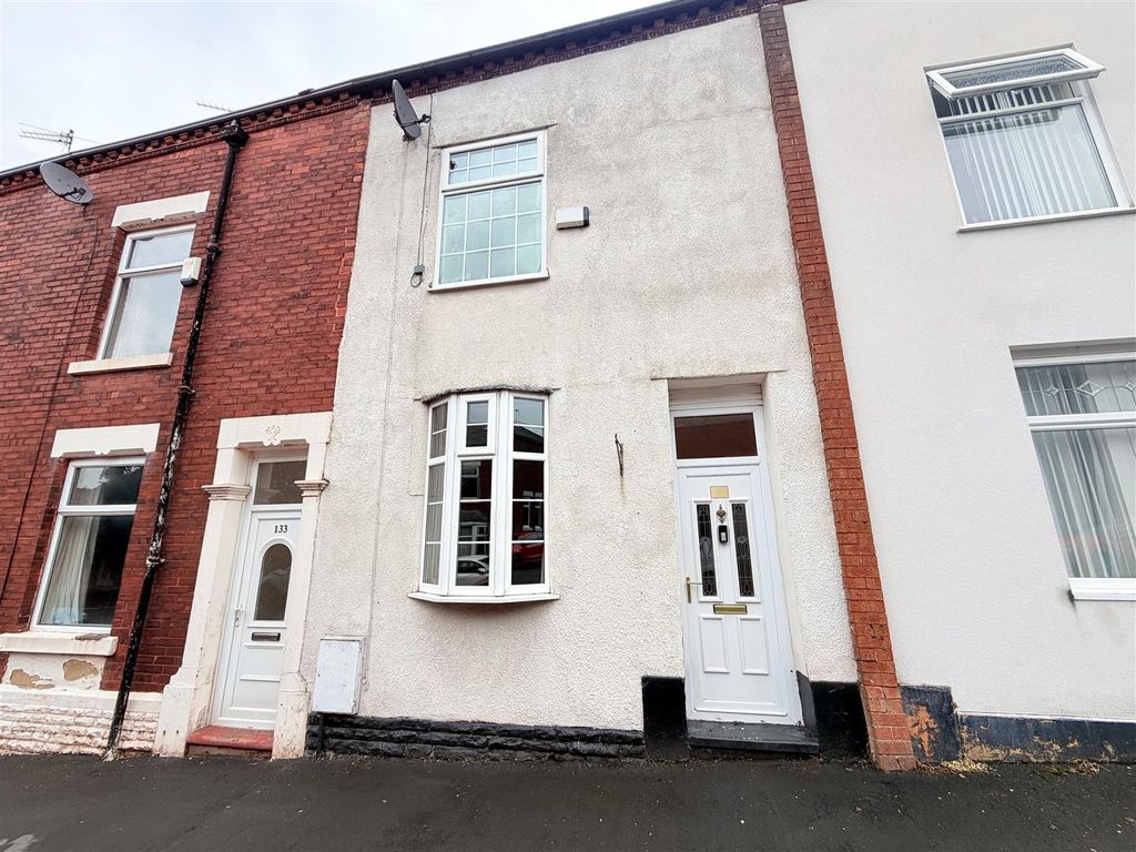 Property photo 2 of 23