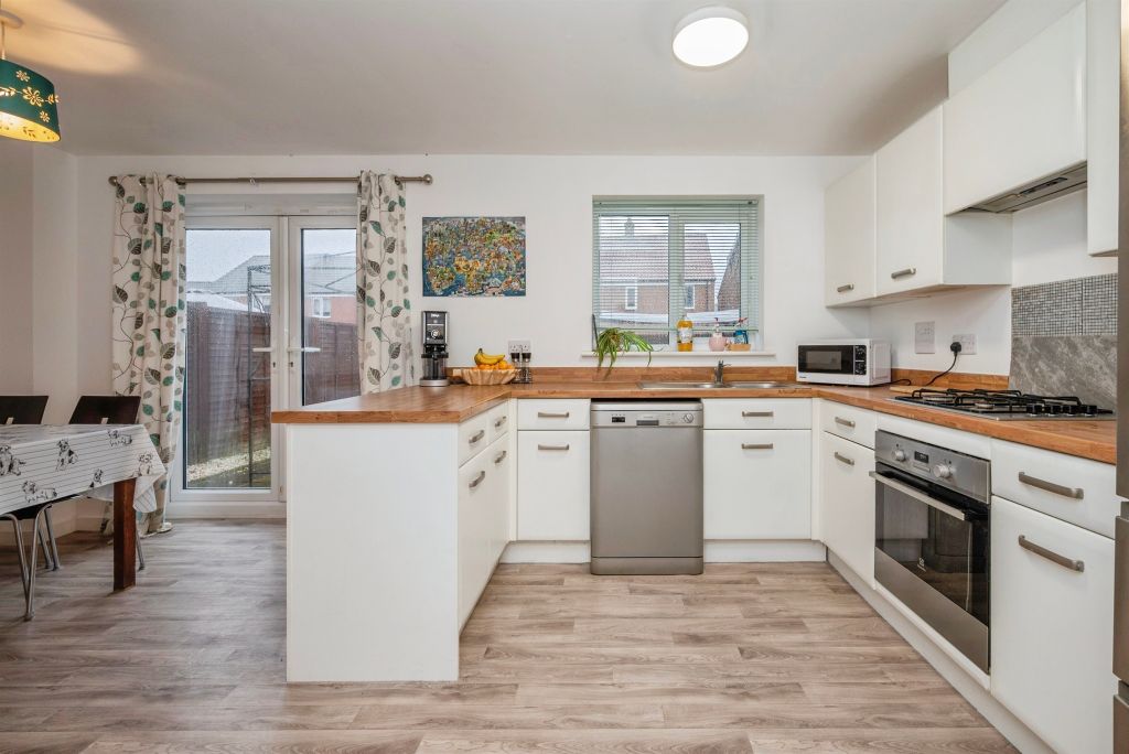 Property photo 2 of 17