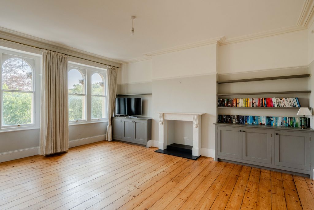 Property photo 1 of 14 12