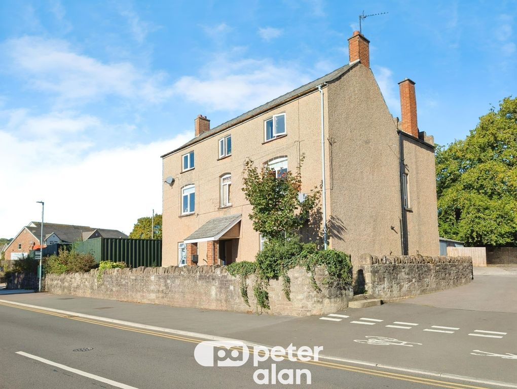 Property photo 2 of 13 Image