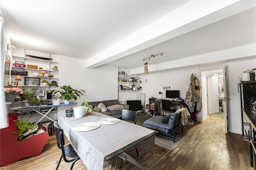 Property photo 3 of 11 Reception Room