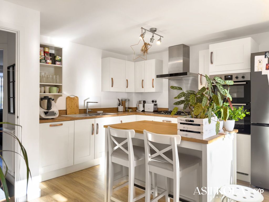 Property photo 3 of 31