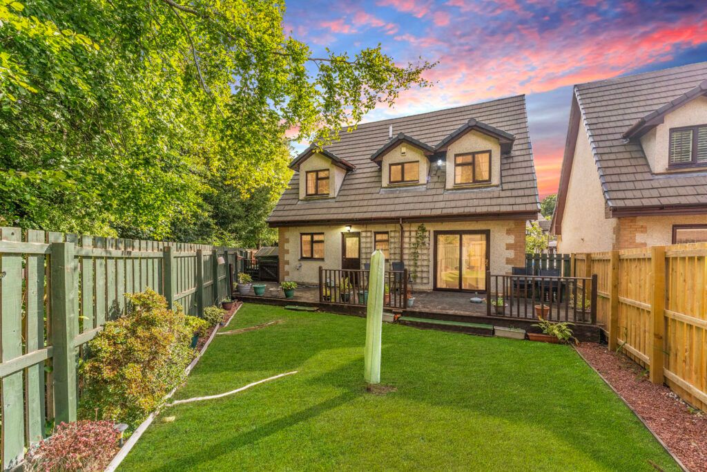 Property photo 2 of 31